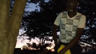 Cuộc sống châu phi__ Lời hứa của chị bán hoa quả dạo ở Angola