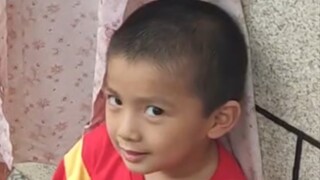 《嘿! 小妞要上我车吗?》