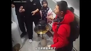 《有的人智力有问题但是生活可以自理》