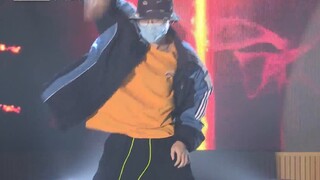 WAY-HYX's original dance performed at Changjun Middle School!