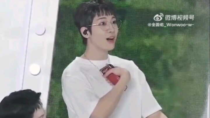 【ชเว วอนยู】ชเว วอนยูผู้มักจะทำให้ทุกคนฮือฮาโดยไม่ตั้งใจอยู่เสมอ