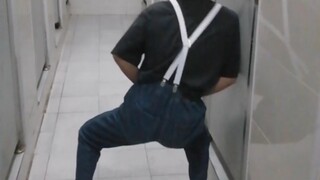 怎么正确敲厕所门，看你面有没有人