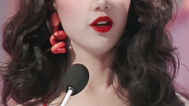 In an era filled with stunning beauties, she dares to call herself "Liangliang"—and there are still 