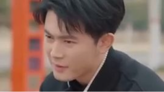 หนุ่มย้อนเวลากลับไปยุคมหาวิทยาลัย เป็นเจ้าของระบบหยุดเวลา