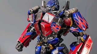 The repainted version of Optimus Prime with reinforced and repaired arm joints has been put on the s