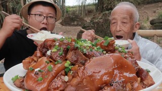 100 tệ 3kg móng giò làm món “Móng Giò Xào Cay” mềm dai