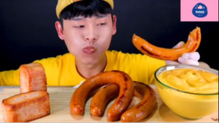 Mukbang xúc xích và thịt hộp #anngon