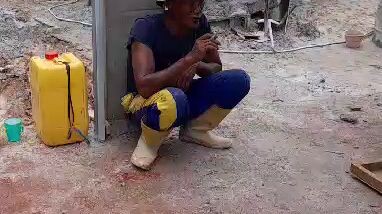 saat di tempat kerja