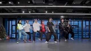 Leaked dance practice room footage of Jiang Seqi from NCT's pre-debut days