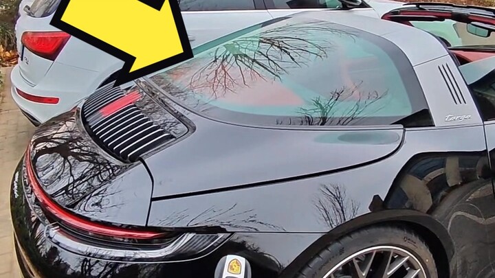 Mobil apa yang satu kacanya seharga 130 ribu?