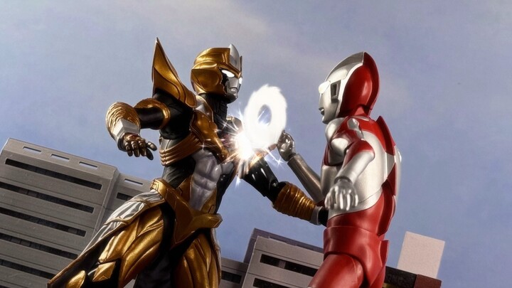 "Memorial: Shine 1970" Ultraman/Eiji Tsuburaya VS Tartarus pertama