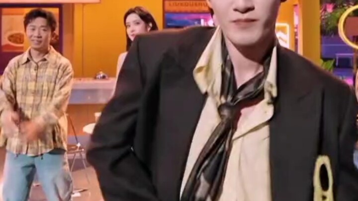 Versi lengkap tarian pembuka! Kakaknya menari dengan sangat baik! Ayo, tarikan semua tariannya! [Tan