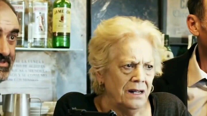 When a man gets infected with the virus, the whole city is thrown into chaos.