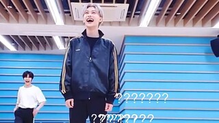 Xiao Fei danced to NCT Dream's "Ridin" again. This kid really loves NCT Dream!
