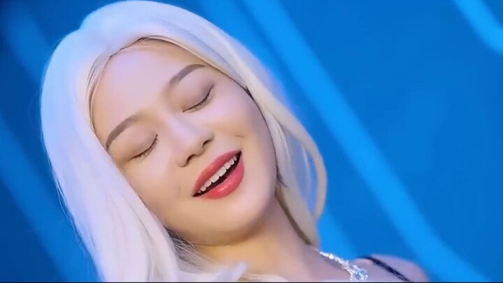 เจ้าสำนักสาวคิดว่าเขาเป็นภัย…แต่ทำไมหัวใจกลับเต้นแรงทุกครั้ง_