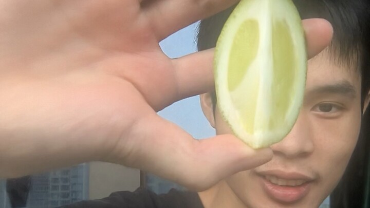 This is the most satisfyingly hefty fruit I’ve ever eaten, perfectly hitting the spot for that fiery