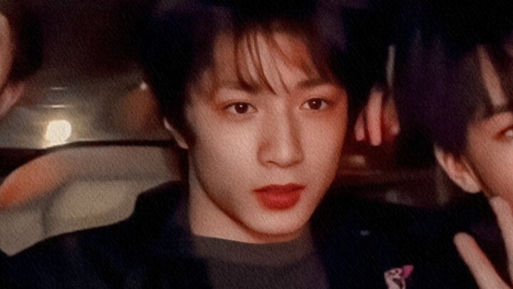 หลิวเหยาเหวินนี่สไตล์ฮ่องกงขนาดไหน? ใครบ้างจะบอกว่าตัวเองสุดยอดหลังจากเห็นรูปนี้! หนุ่มหล่อสไตล์ฮ่อง