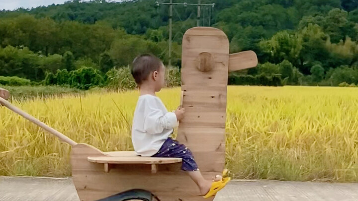 This pose is a bit "arrogant," isn't it?