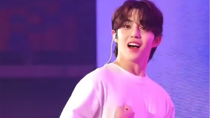 คลาเดอร์: หล่อมากกก!! เซิ่ลี่: ฉันเหรอ???