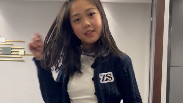 初中妹妹小跳一下BADDIE ～