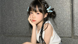 ลูกสาวแต่งตัวสไตล์สีเงินด้วยตัวเอง!