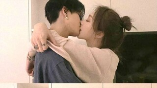 Malam Panas dengan CEO yang tidak berminat dengan wanita, tetapi dia menjadi ketagihan denganku