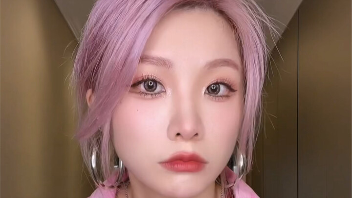 Mom Mo: You look so handsome today!