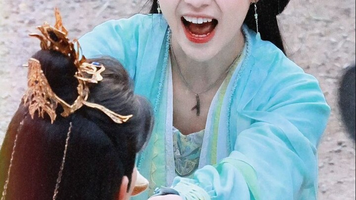 يا للهول، متى ما كان بين البطل والبطلة كيمياء رومانسية، يكون المسلسل القديم نجاحًا نصفه مضمون! معادل