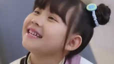 Kembali ke keluarga kaya, bayi imut itu dimanja oleh ayah CEO dan 5 saudara laki