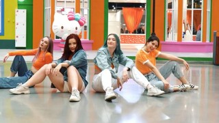 Russian beauty goddess BOOMBERRY dances to MAMAMOO's "Dingga"