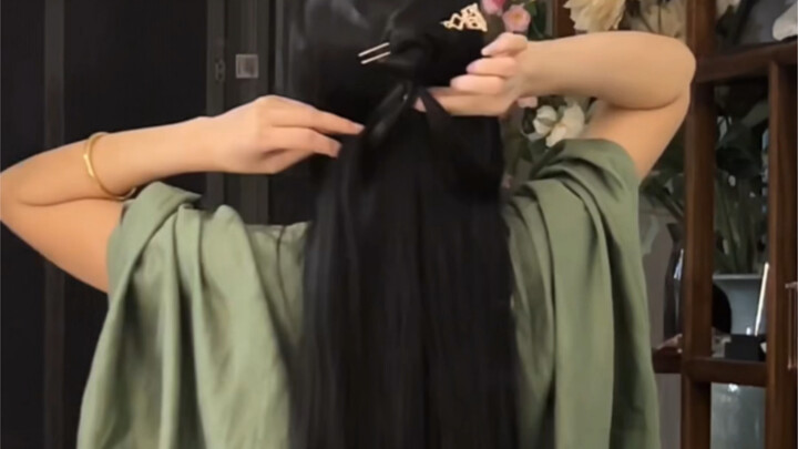 If you don’t tie up this hairstyle soon, winter will be here—#I’mMadForYou #HanfuHairstyle #Traditio
