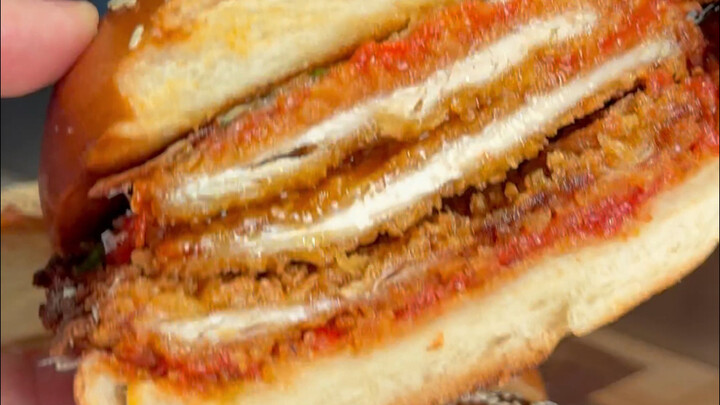 แซนด์วิชปลาทูน่าไก่ทอดชีสพาร์มาซาน 🇮🇹 🥪