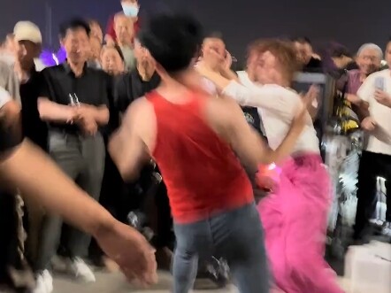 《ปลาที่ตายเพราะกระหายน้ำ》ตอนนี้ได้กลายเป็นเทพไปแล้ว