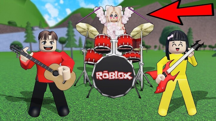 Yuta, Mio Dan Baby Celine Kabur Dari Toko Musik  ROBLOX