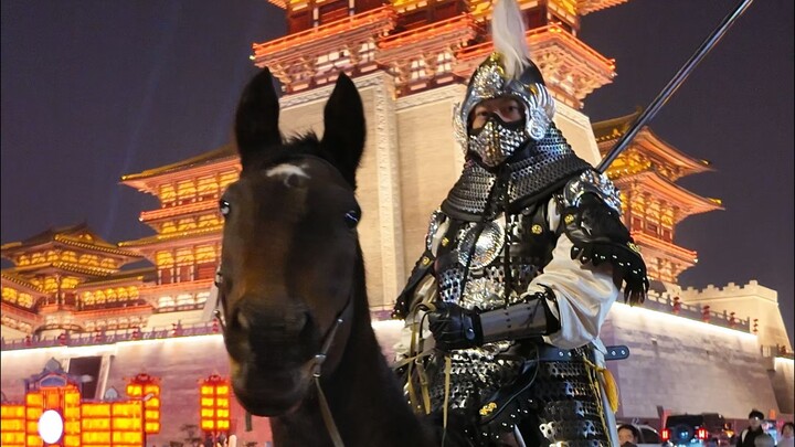 هذا هو الهانفو الذي يُحبه الأولاد. تعالوا واركبوا الخيل في ينغتيانمن.