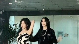 You really can't miss this, right? Song Xinran Yuan Yiqi