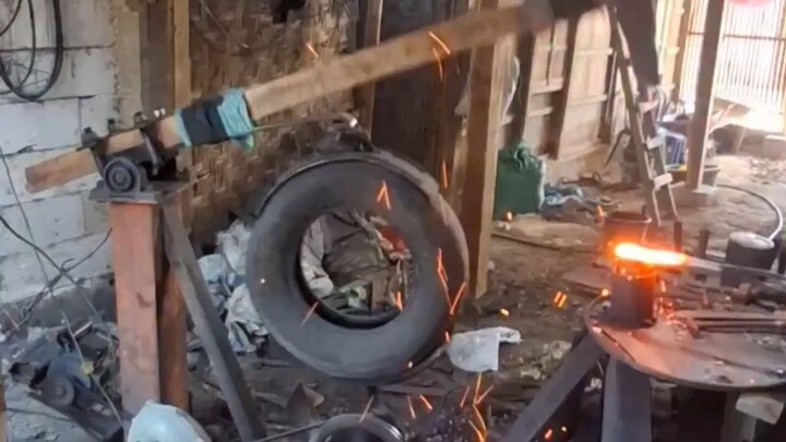 Tự chế tạo máy rèn tự động đơn giản