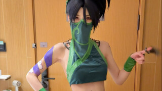 The Right Way to Travel with Your Girlfriend