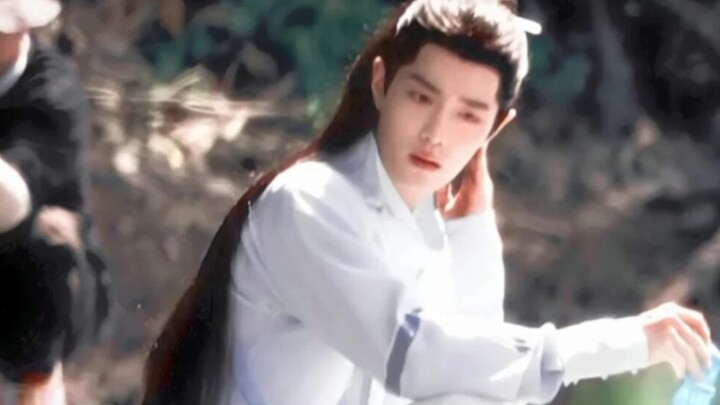 Hilarious! Now I get why people say this actor’s historical-drama look is “a little fox raised in a 