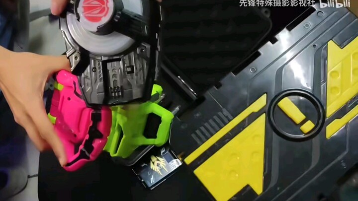 当你的舍友都看假面骑士…