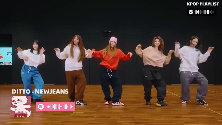 K-pop random song