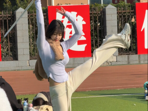 What if you met a sister who was really good at sword dancing when you were a kid…?