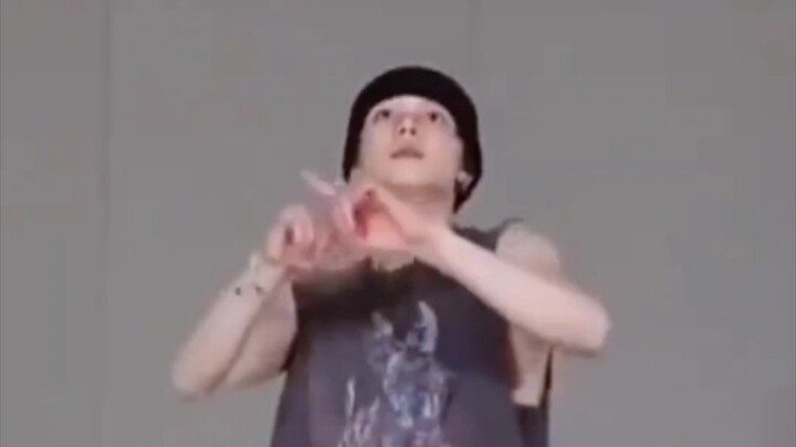 Vũ đạo nhóm nam chính là lãnh địa của Choi Yeon-jun! Học ngay, học luôn Siren/ Chk Chk Boom/ XO đã b