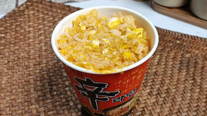 用泡面做炒饭，离了个大谱