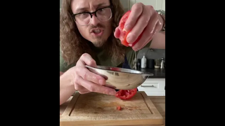 ซื้ออาหารวันนี้ แถมฟรีเกลือแร่ 10 ซอง