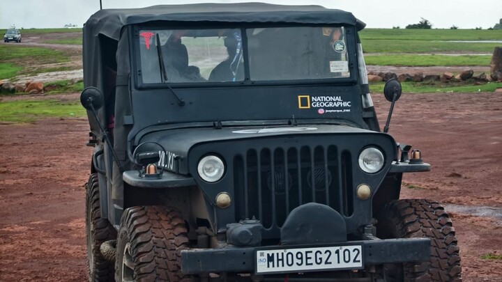 🚙 Ever wondered what’s inside a Jeep? 👀