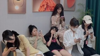 Hãy nghe lời khuyên của tôi, đừng chơi trò chơi này.