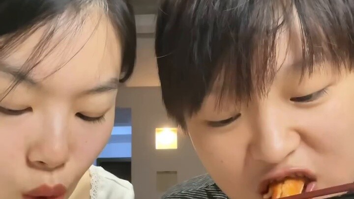 Challenge to eat spicy Cao's! ! Is it really as scary as it is said? !