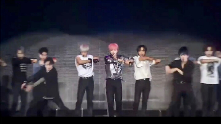 Mở màn bằng điệu nhảy tap! NCT DREAM – “Hot Sauce” phiên bản trực tiếp tại concert Seoul ngày 03/06