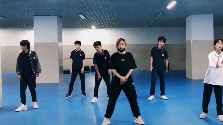 Dance of "Xiao" by Mu Zhicheng